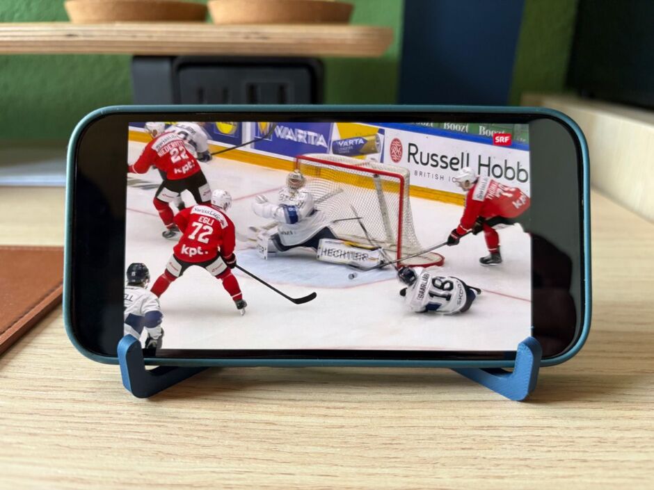 phonestand1.jpg